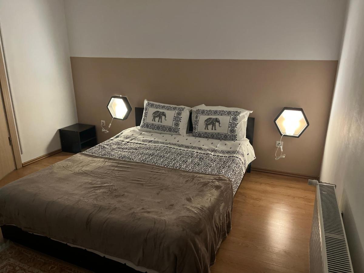 Anissia Apartament Appartamento Sinaia Esterno foto